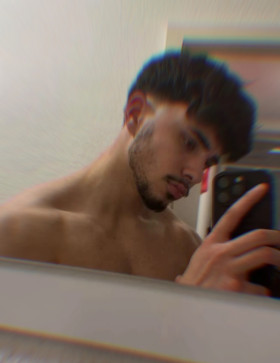 Dom, 22, Algeria