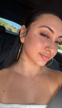 Hannah Brittany, 30, United States