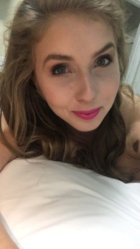 Elizabeth Jane, 36, Canada