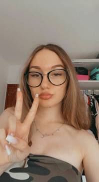 Mary Petal, 29