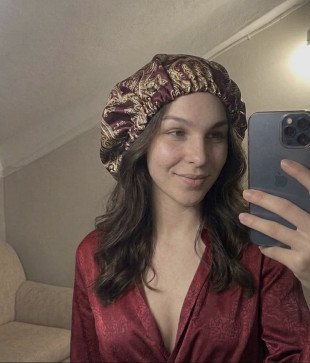 Olivia, 27, United States