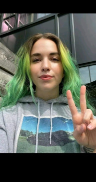 Sandra Smith, 28, United States