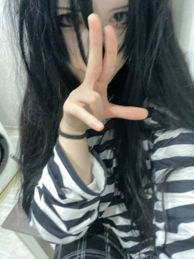 Alina, 18, United States