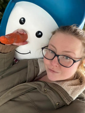 Desmarie, 41, United States