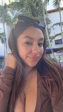 ELLA, 28, United States