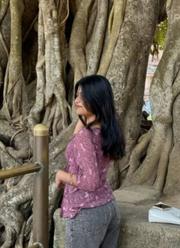 MoMo, 18, India
