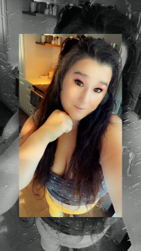Elysa, 32, Canada