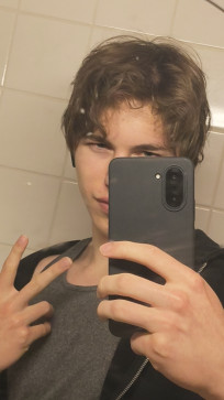 HungWhiteBoy, 18, Finland