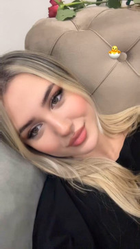 Isabella, 30, United Kingdom