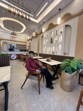 Abhi, 21, India