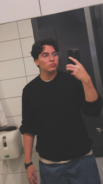 Wraden Pictures, 27, Ecuador