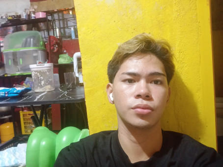 Hanchie, 20, Philippines