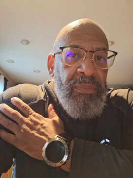 JacobBlk, 47, United Arab Emirates