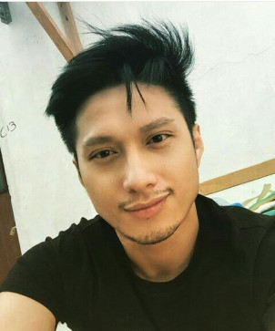 John, 29, Philippines