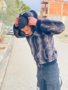 Nasim Nasim, 18, Tunisia