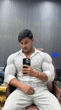 Ritik, 18, India
