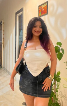 Aashi, 20, India