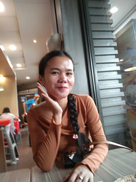 Sarah, 22, Philippines
