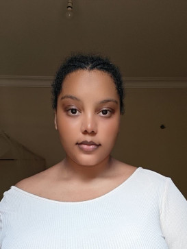 Lola, 28, United Kingdom