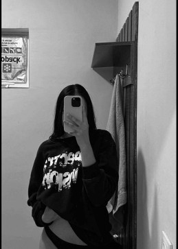 Misbah Pajajaran01, 20, United Kingdom