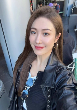 IamAsiangirl123, 37, Australia