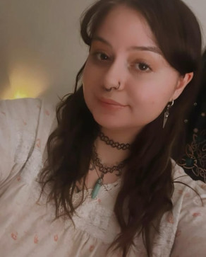 Haley Babbie, 28, United Kingdom