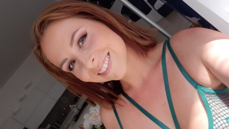 Victoria Hayes, 34, United States