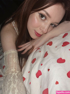 Stephien, 29, United Kingdom