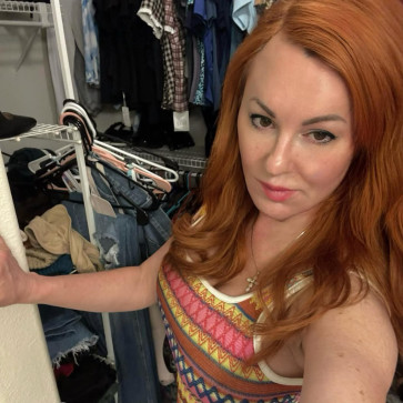 Ella Garcia, 37, United States