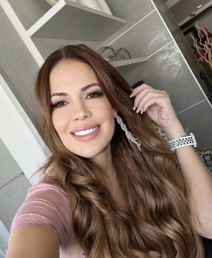 Amanda Proper, 31, United States