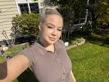 Chloe Thomas, 28, United States
