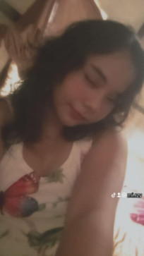Roshe, 19, Philippines