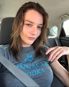 Jane, 34, United States