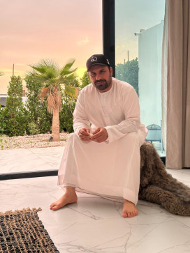 ZiA, 34, United Arab Emirates