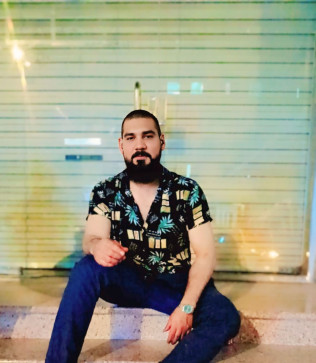 Badar, 30, Saudi Arabia