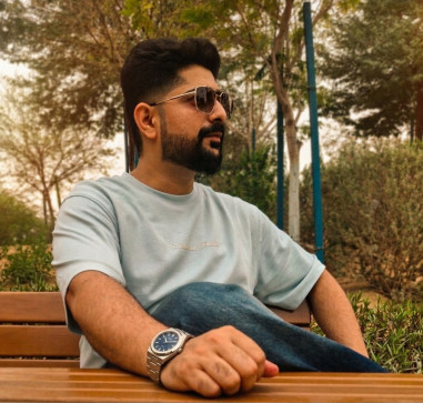 M_waleed, 30, United Arab Emirates