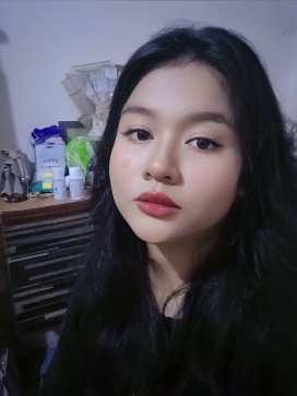 Lessa, 23, Indonesia