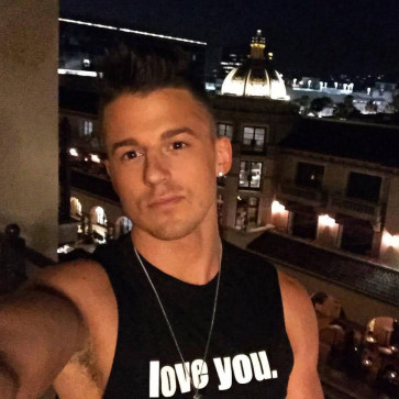 Ayaan, 32, United Arab Emirates