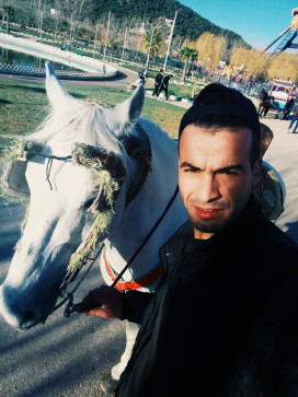 Yacine, 35, Algeria