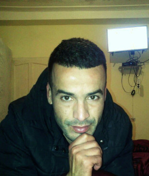 Yacine, 35, Algeria