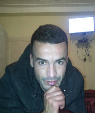 Yacine, 35, Algeria
