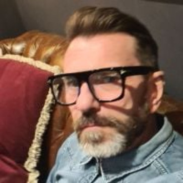 Johnny, 39, Ireland