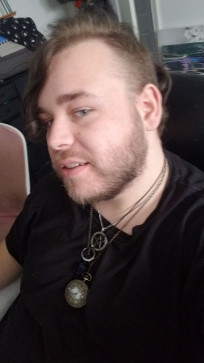 Little Hope , 25, Canada