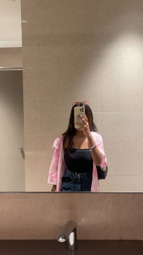 Stellz, 21, Sri Lanka