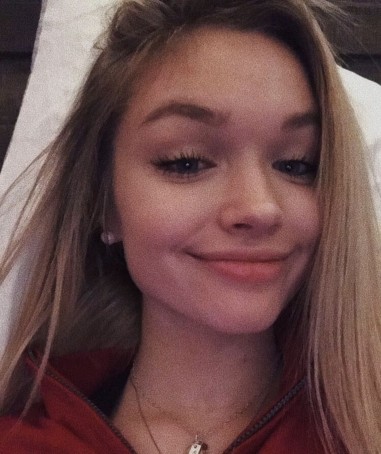 Addie, 18, United States