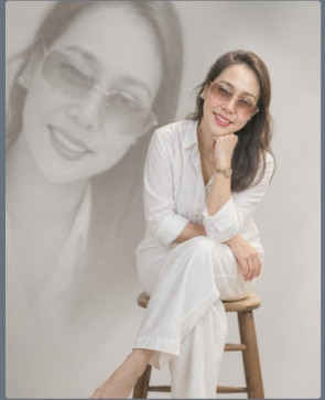 Laura, 52, Philippines