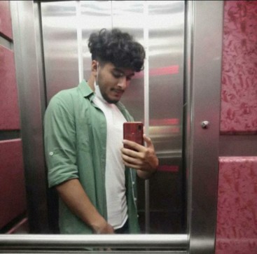 Morad , 24, Turkey