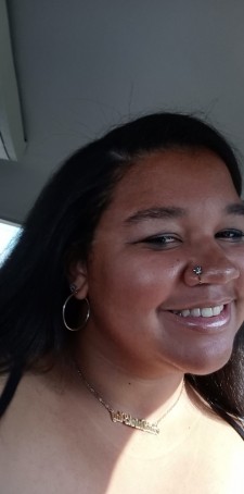 Lizzy, 20, United States