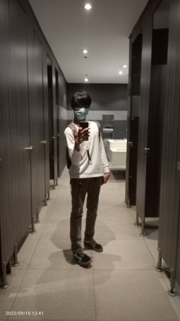 Glad, 20, Philippines