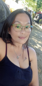 Nicole Navarro , 41, Philippines